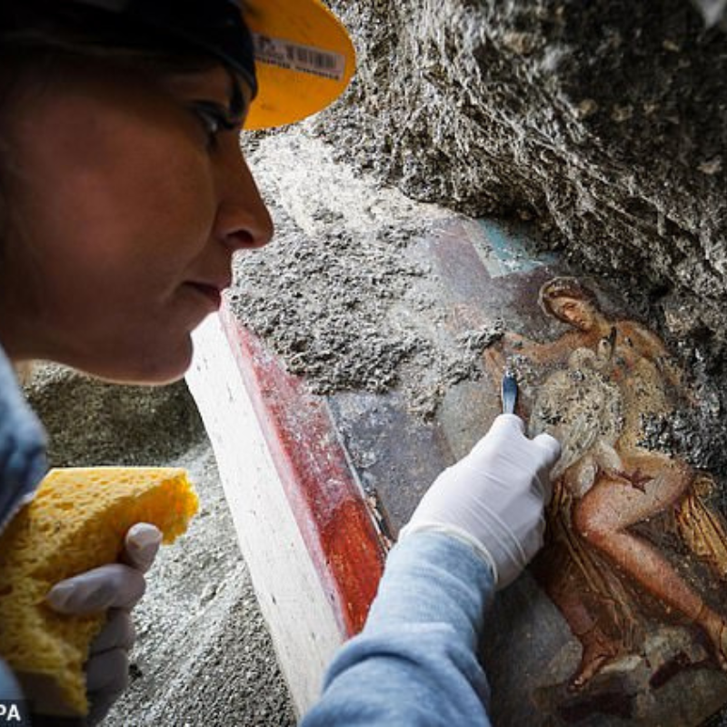 Stunning watercolor fresco discovered in the ruins of Pompeii beneath a 2,000-year-old layer of volcanic ash